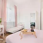 Easy Rent - Old Town, Stare 24h Check-in
